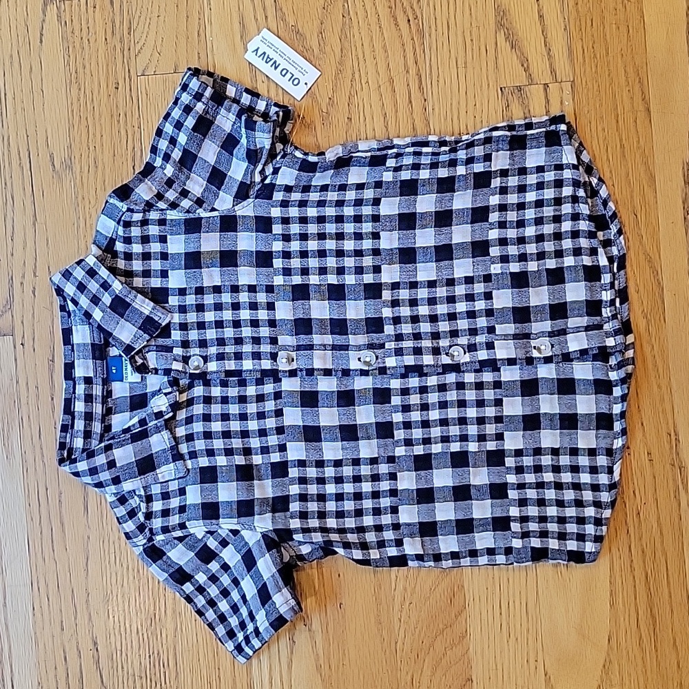 BNWT 4T Blue gingham button up shirt